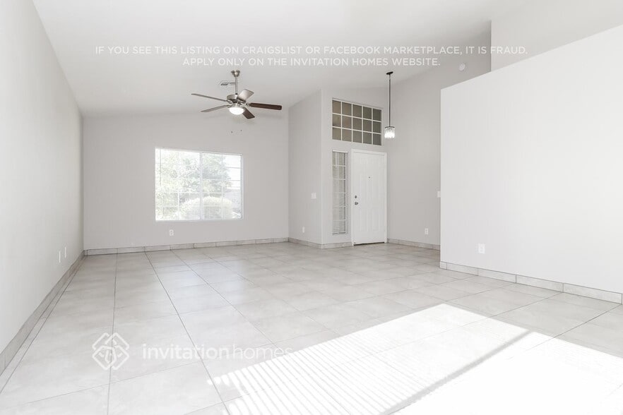 Building Photo - 11312 W Puget Ave