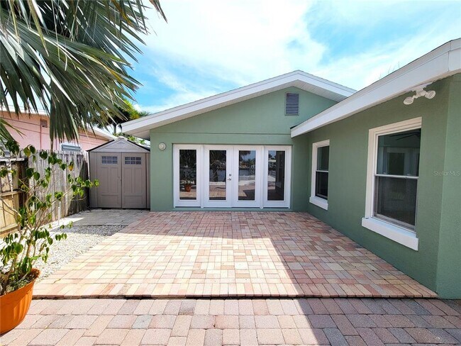 Building Photo - 314 Bahia Vista Dr