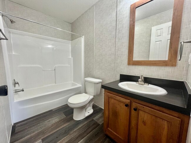 Building Photo - 4800 Davis Ln