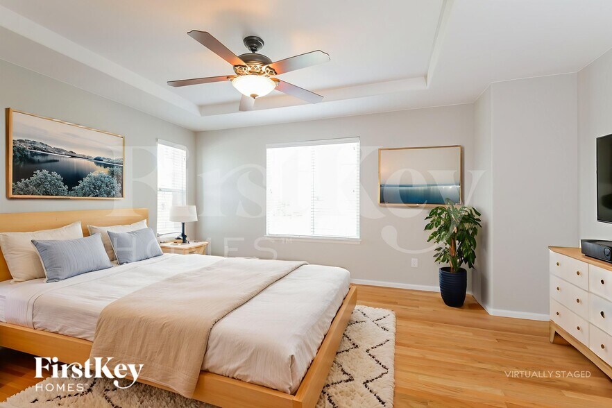 Building Photo - 10518 Ouray St