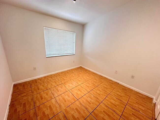Building Photo - 3474 Briar Bay Blvd