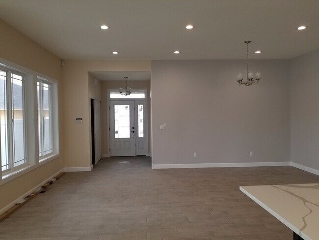 Building Photo - Occupied, do not disturb tenants. West Valley 3 bedroom 2.5 bath plus an office,  custom built re...
