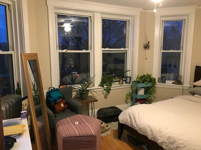 Building Photo - 12 Farrington Ave