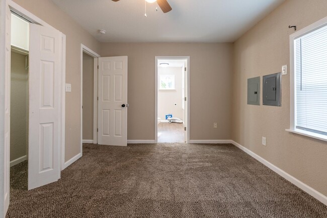 Building Photo - Available April 15!