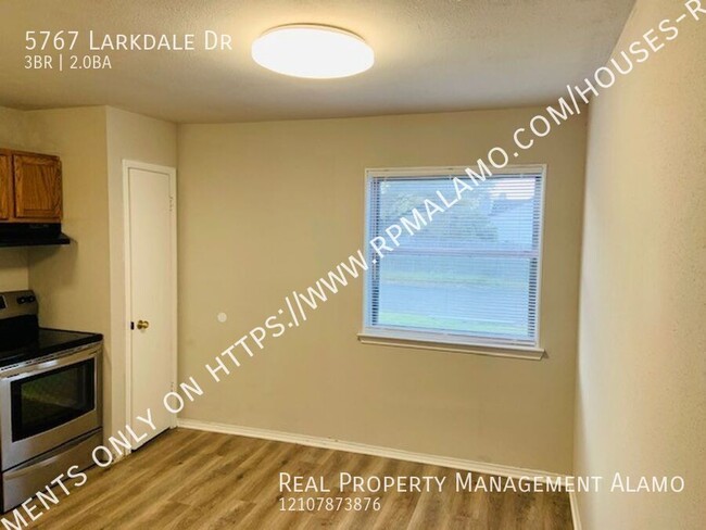 Building Photo - 5767 Larkdale Dr