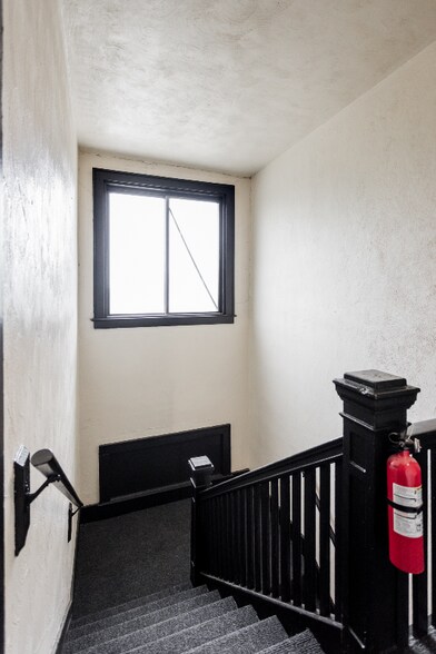 Building Photo - 1400 Seward Ave