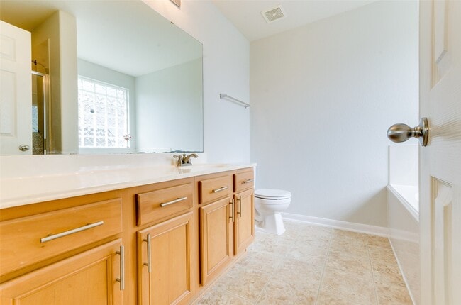 Building Photo - 3302 Legends Landing Dr