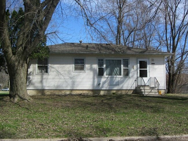 Primary Photo - 2226 Plain View St