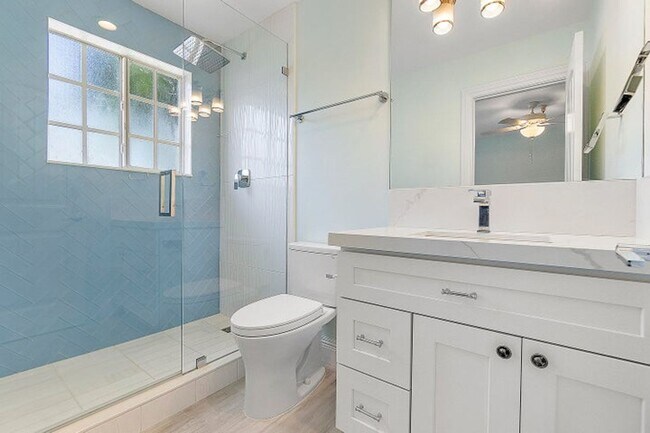 Building Photo - 123 Yacht Club Way