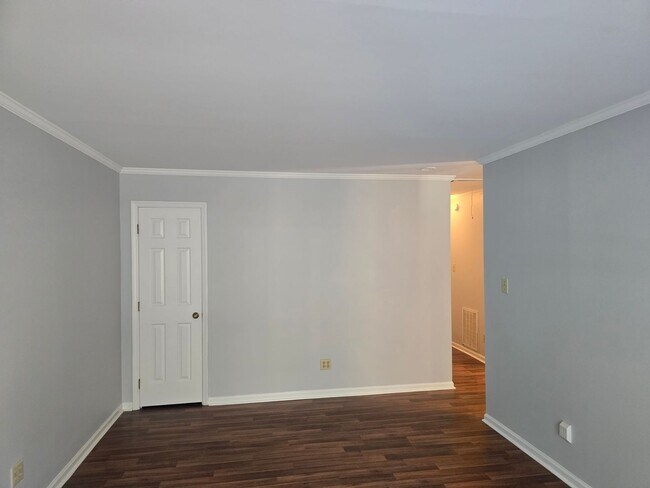 Building Photo - 2214 Daley Rd