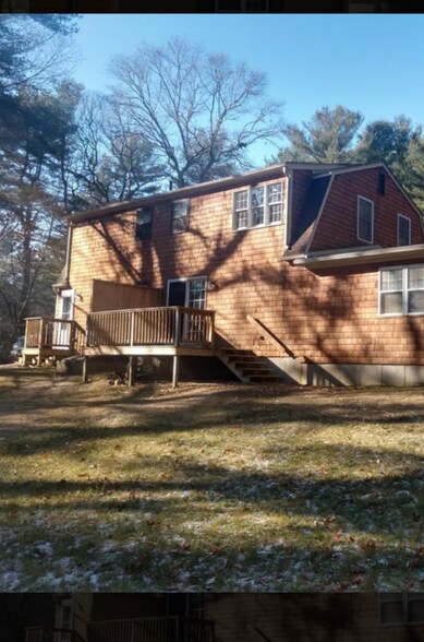 Primary Photo - 19 Hawksbill Way