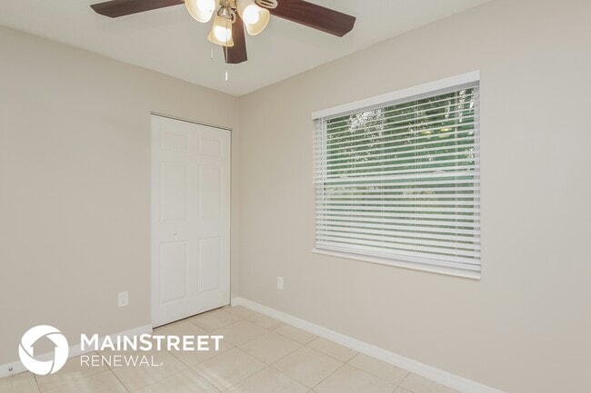 Building Photo - 5312 Wren St