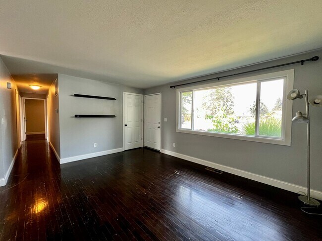 Building Photo - Non-Refundable & Security Deposit Total: $2000.00