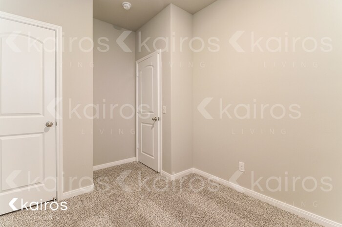 Building Photo - 913 NW 4th St