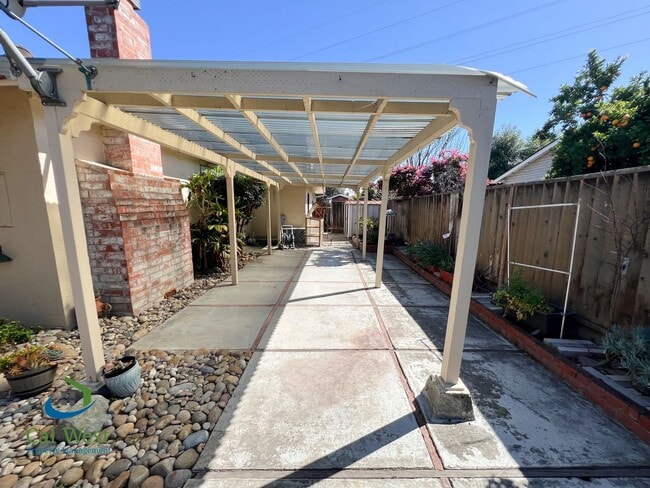 Building Photo - $4595 - Beautiful Single Family Home in Santa Clara