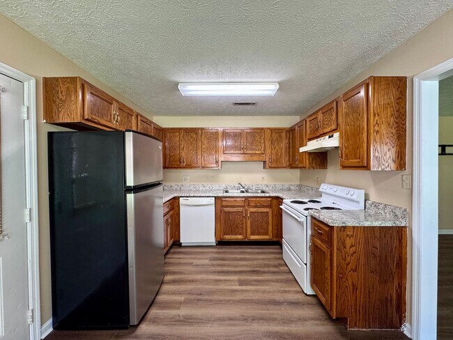 Building Photo - 109 Baby Doe Dr NW