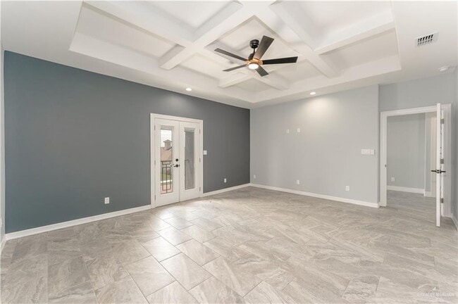 Building Photo - 1711 Lago Delton