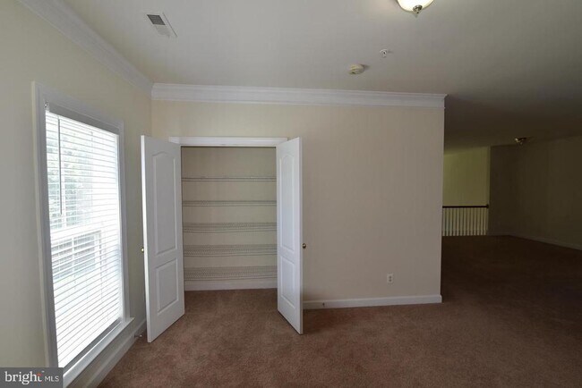 Building Photo - 139 Hokeland Dr