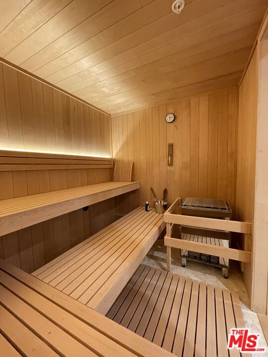 Building Photo - 12730 Hanover St