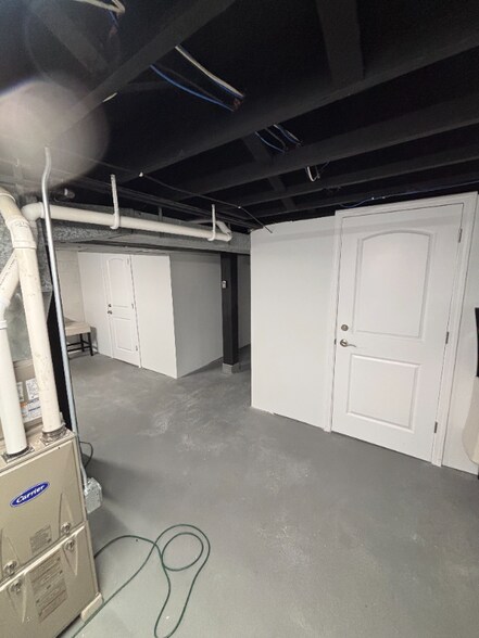 Building Photo - 3263 S Kinnickinnic Ave