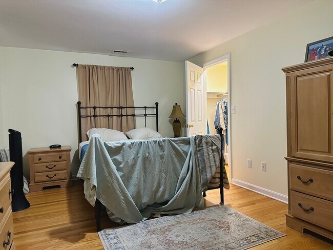 Building Photo - 209 Adams St