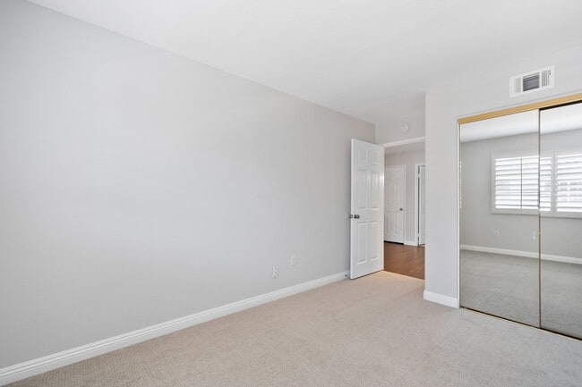 Building Photo - 7 Windchime