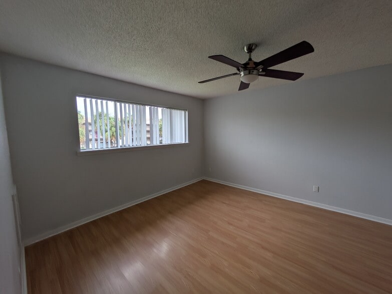 Building Photo - 6303 Newtown Cir