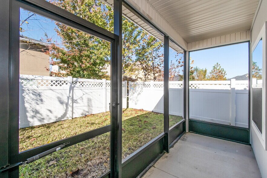 Building Photo - 4120 Grayfield Ln