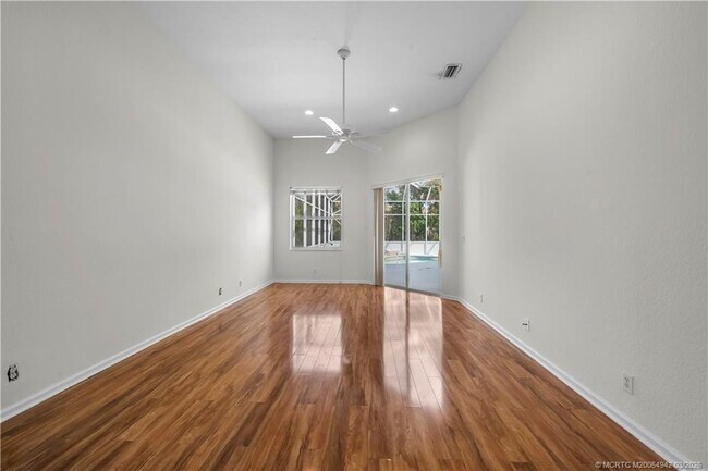 Building Photo - 2529 SW Park Meadows Trail