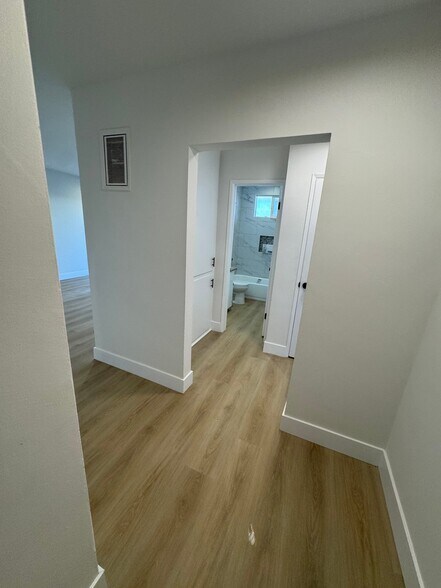 Building Photo - 5511 Corteen Pl