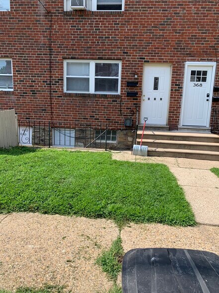 Primary Photo - 366 Ripka St