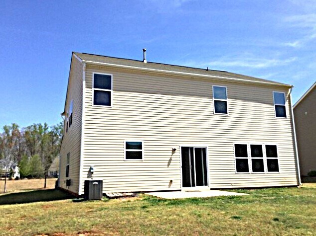 Building Photo - 8921 Gray Willow Rd