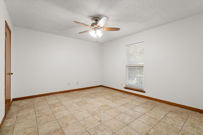 Building Photo - EAST FAIRHOPE NEAR DOWNTOWN