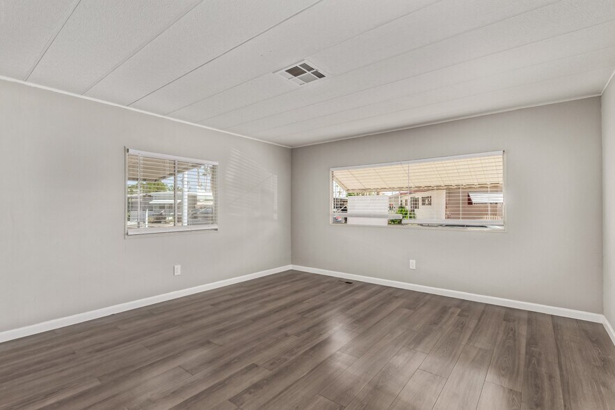 Building Photo - 303 S Recker Rd