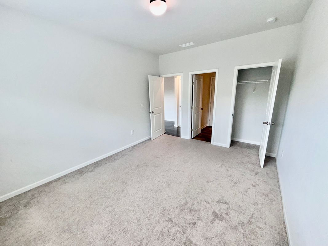Building Photo - 323 Coppergate Ct