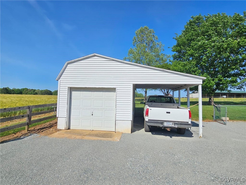Building Photo - 16090 Pouncey Tract Rd