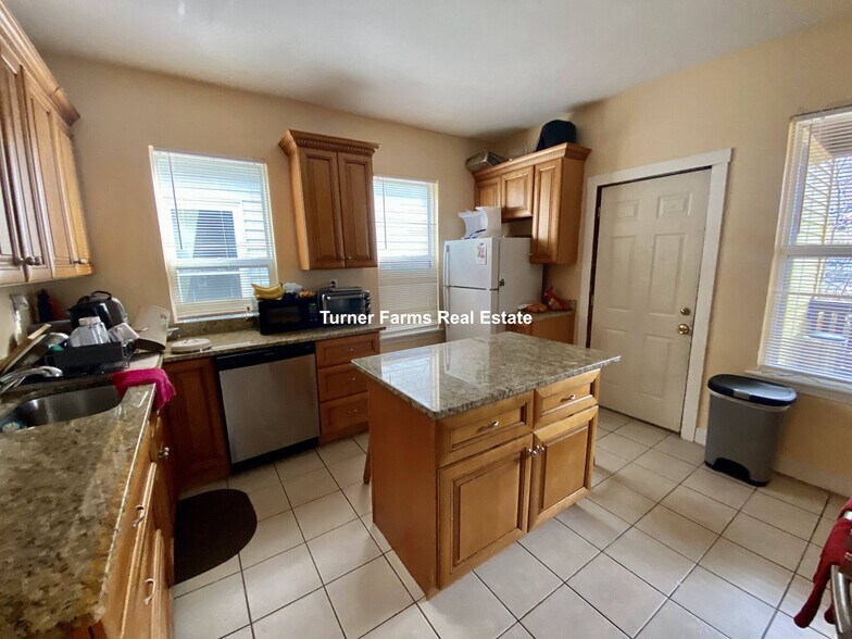 Primary Photo - 8 Eldora St