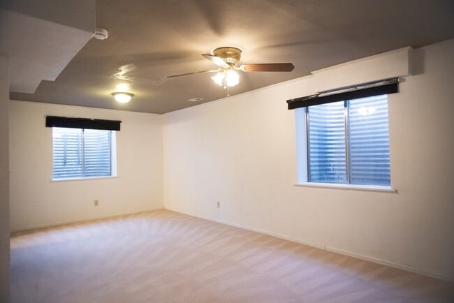 Building Photo - 4011 Shining Star Dr