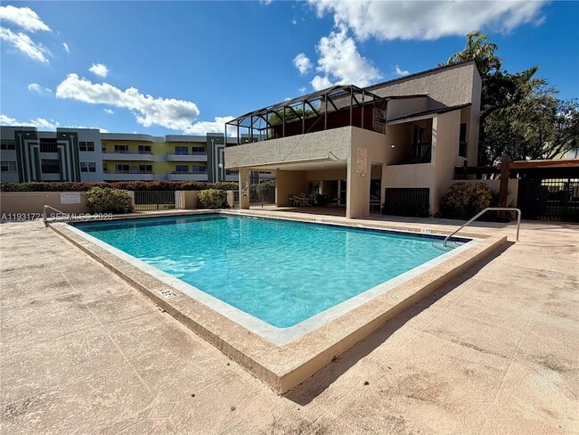 Building Photo - 10651 SW 108th Ave