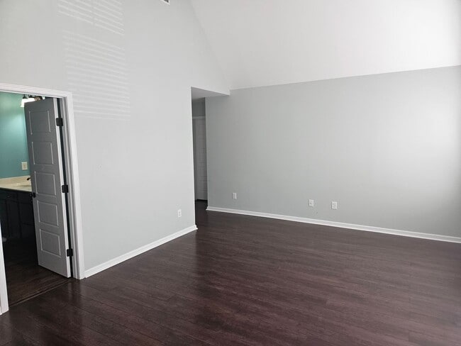 Building Photo - 3 Bedroom 2.5 bath unfurnished home in The Landing at Mill Creek - Sneads Ferry