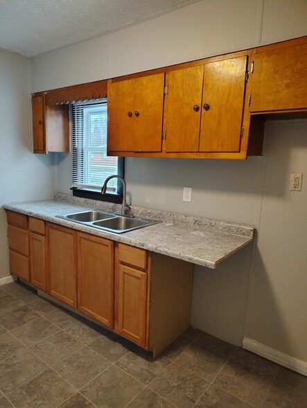 Building Photo - 4700 Ross Ave