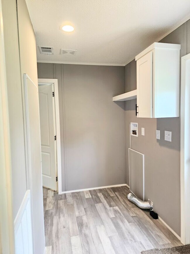 Building Photo - Welcome Home! Spacious 3-Bed, 2-Bath Split Floor Plan on ¾ Acre Lot