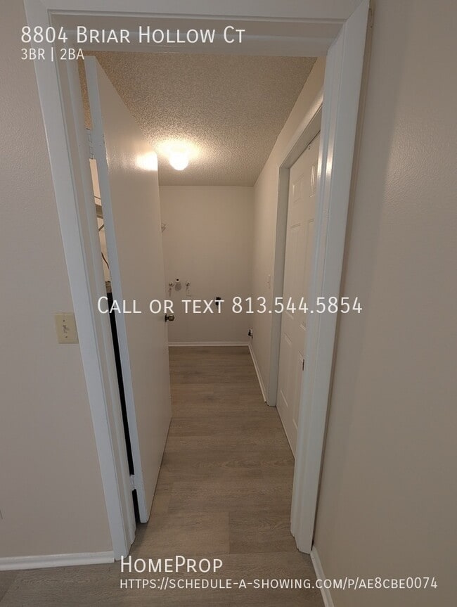 Building Photo - 8804 Briar Hollow Ct