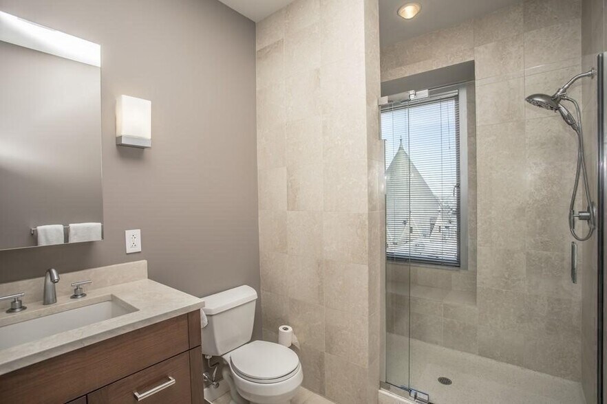 Building Photo - 80 Broad St