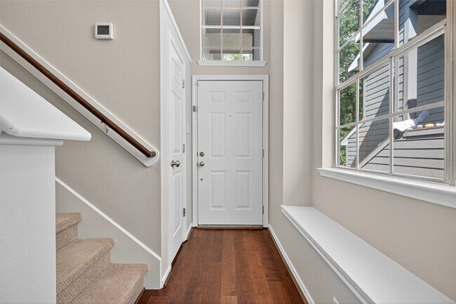 Primary Photo - 54 Marble Rock Pl