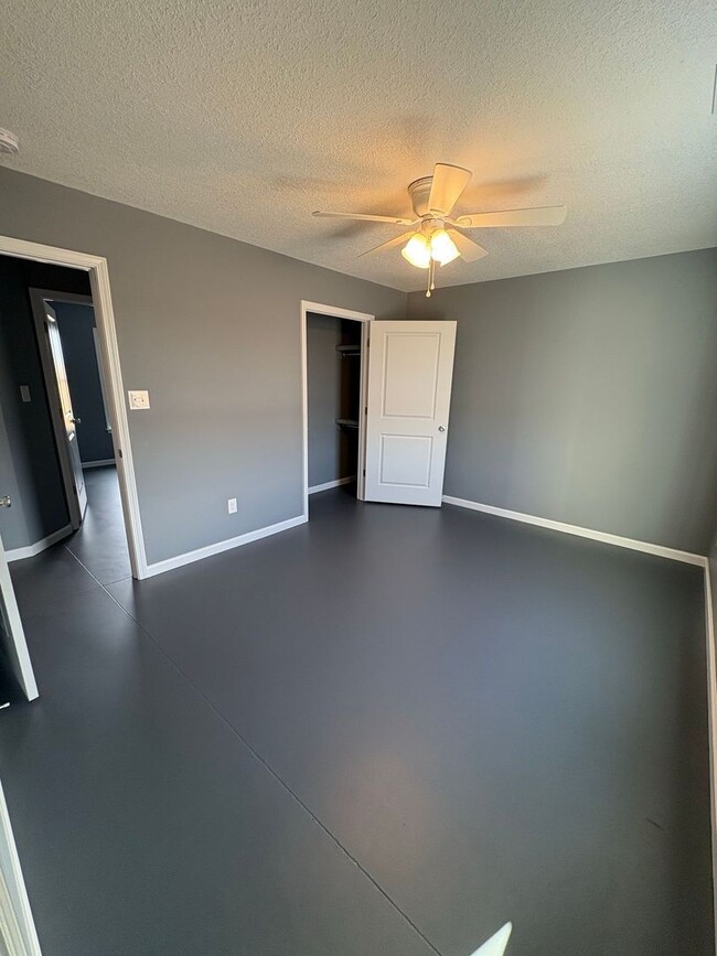 Building Photo - Great home!