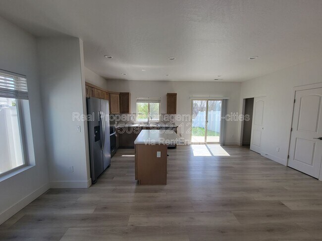 Building Photo - 6708 Dradie Pl