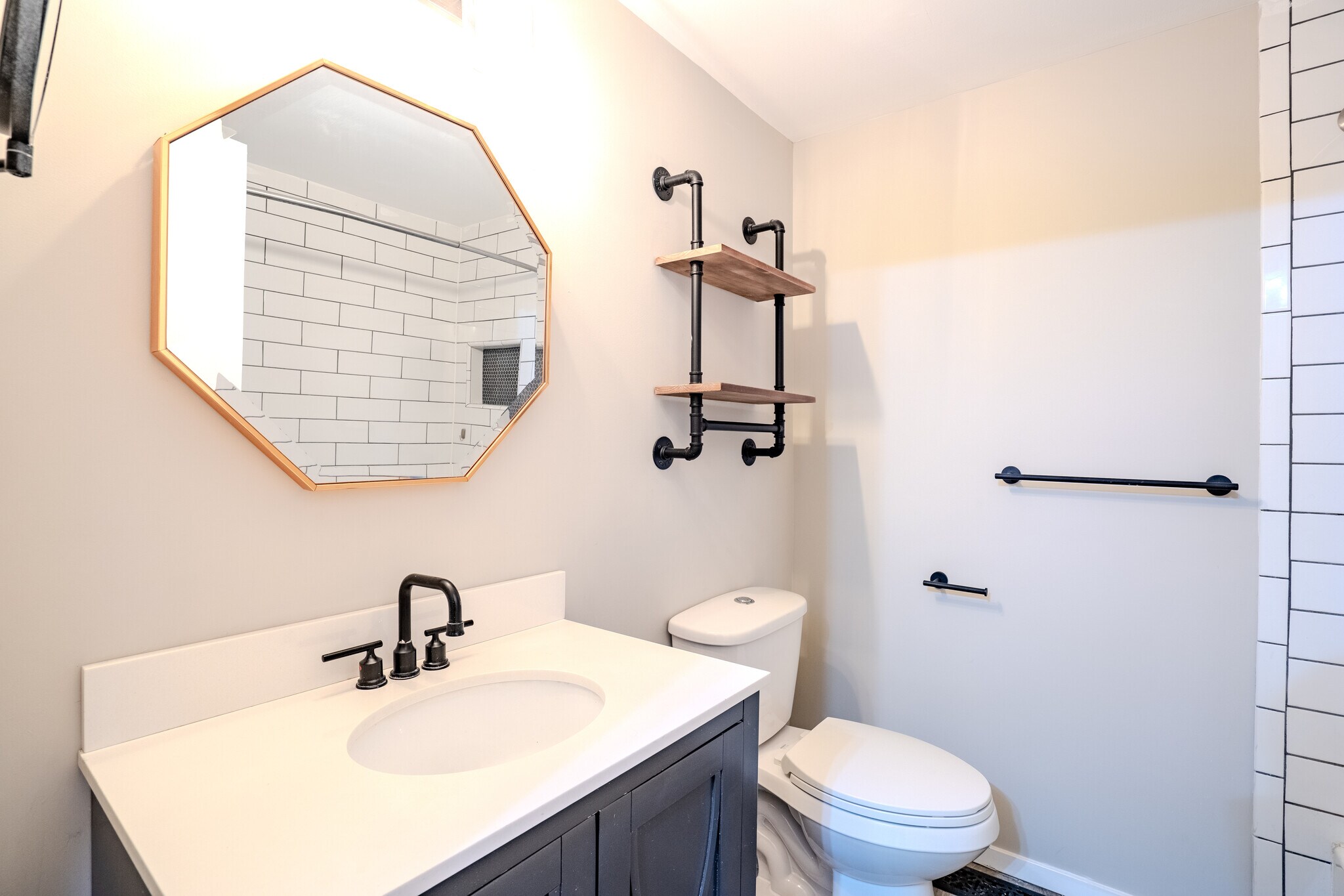 Building Photo - 8505 Castlemill Cir