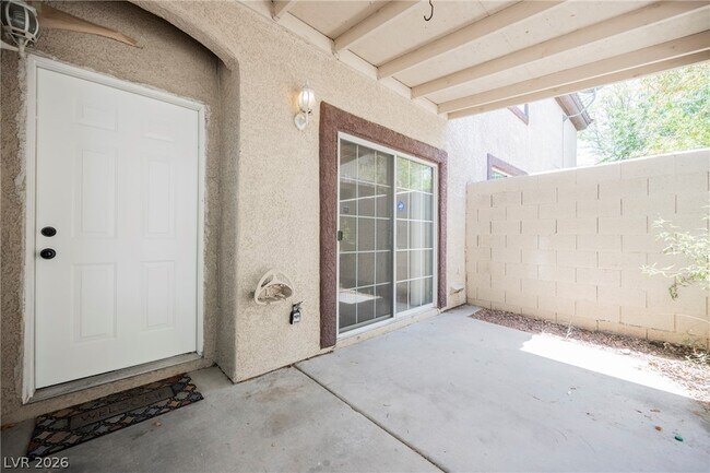 Building Photo - 2603 Noble Fir Ave