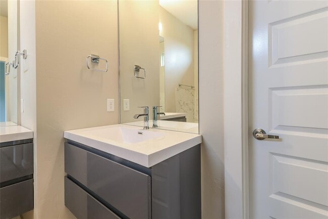 Building Photo - 11357 Paradise Out Ln